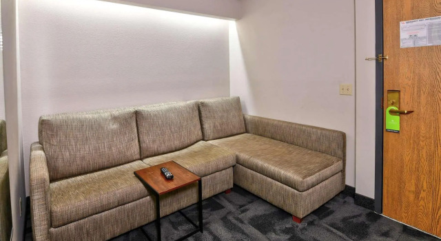 Четырёхместный номер Standard La Quinta by Wyndham Springfield South