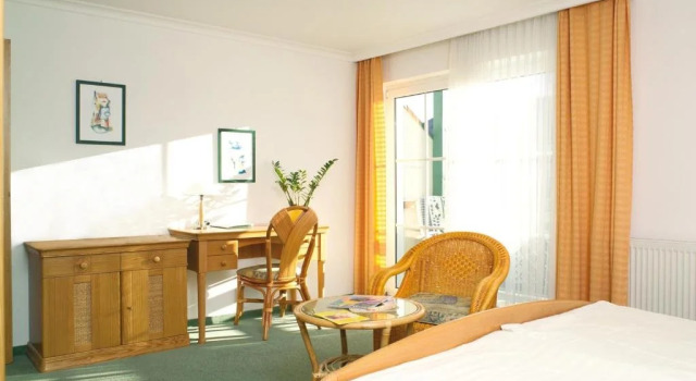 Hotel Irmgard, Book Hotel  