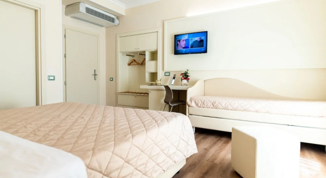 Standard Dreier Zimmer Hotel Corso