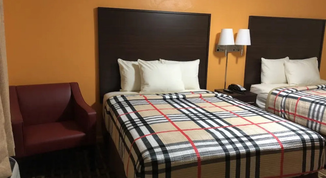 Четырёхместный номер Standard Old Kentucky Home Motel