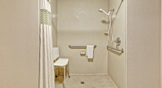 Четырёхместный номер Standard Hampton Inn Quincy