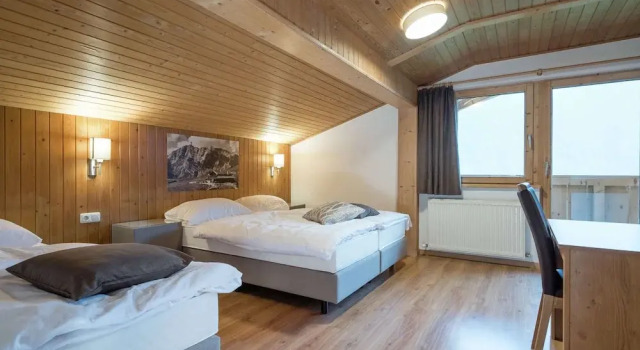 Шале с балконом Large Luxury Chalet near Ski Area Zillerarena Königsleiten