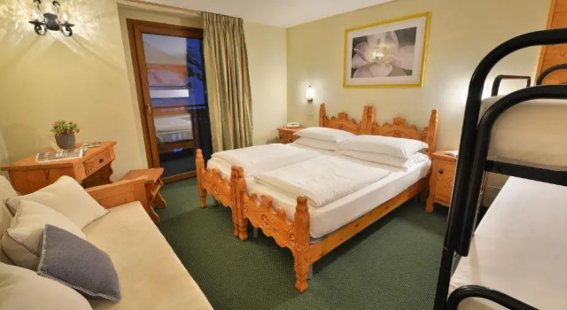 Четырёхместный номер Standard Hotel Loredana