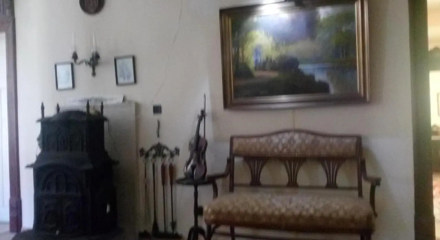 Retro - 19th Century Guest House