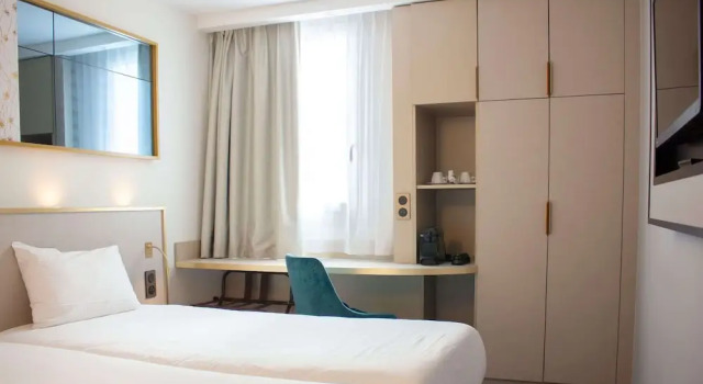 Трёхместный номер Standard Brit Hotel Bordeaux Aéroport - Le Soretel