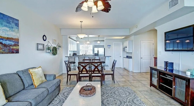 Anchor's Away 2 Bedroom Condo by Redawning