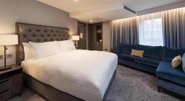 Двухместный номер с гидромассажной ванной Premium voco Edinburgh - Haymarket by IHG