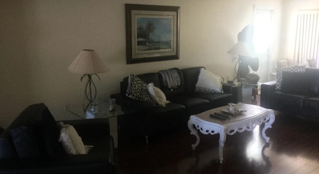 Eyre Vacation Getaway - Three Bedroom Home, Varaa Hotelli Hotellit Space Coast pysäköinnillä, Pysäköinti