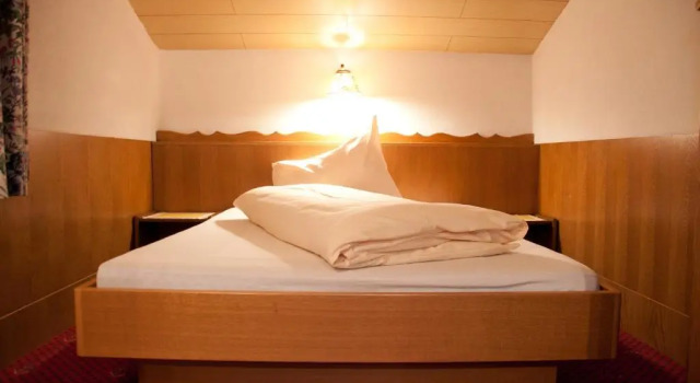 Номер Standard Pension Gertraud