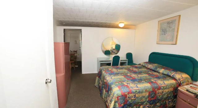 Четырёхместный номер Standard с балконом El Ray Motel
