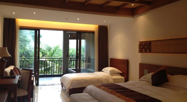 Hainan Qixian Yaochi Springs Resort, Buchen Sie Resort Baoting 
