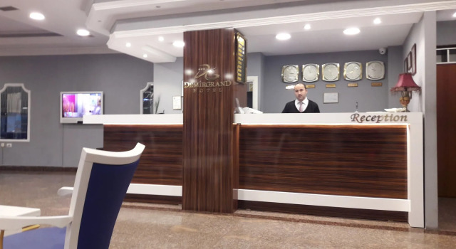 Demirgrand Hotel, Забронировать Отель Отели Трабзона с завтраком, рядом с Varlibas Shopping Mall, Завтраки