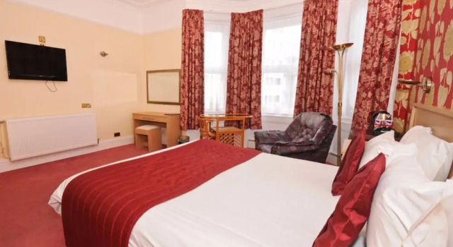 Двухместный номер Classic Denewood Hotel