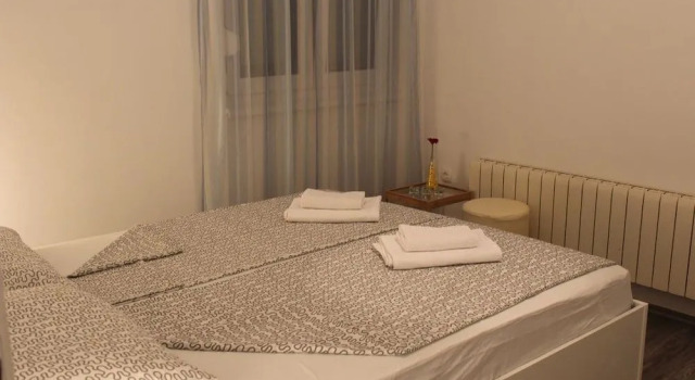 Apartment Silver