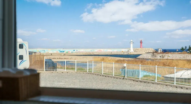 Люкс c 1 комнатой с видом на океан Gangneung Stay Seojeong Pension