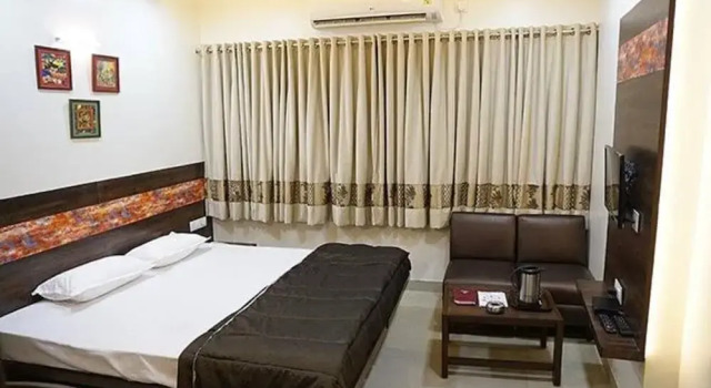 Fabhotel Rajdhani Ii, Забронировать Отель Отели штата Махараштры 3 звезды, 3*