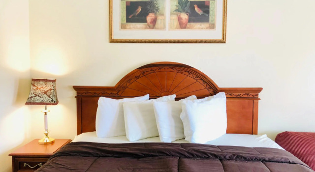 Ozark Inn & Suites, Prenota Locanda Hotel a Missouri con parcheggio, Parcheggio