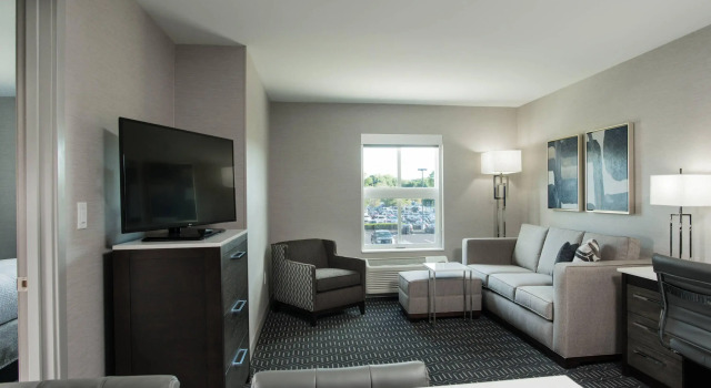 Residence Inn by Marriott Boston Concord, Varaa Hotelli Hotellit New England uima-altaalla, Uima-allas