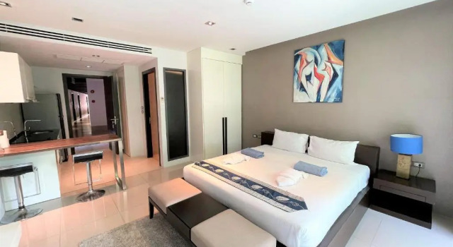 Апартаменты Private apartment at Emerald Terrace