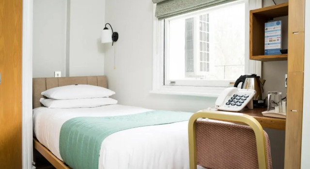 Одноместный номер Standard Hotel 63