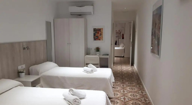 Трёхместный номер Standard Hostal Nova Barcelona