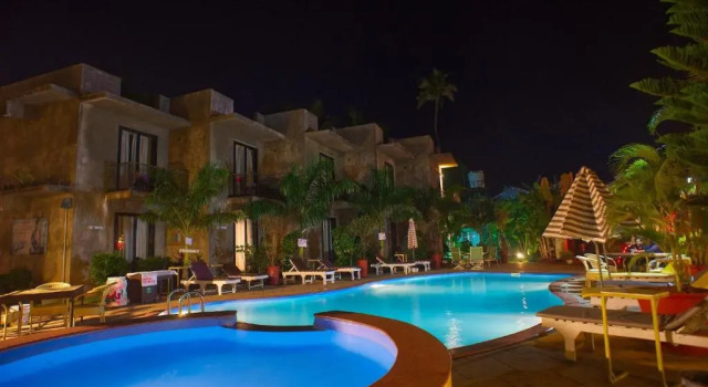 Двухместный номер Deluxe с балконом и с красивым видом из окна Lotus Sutra Beachfront Resort