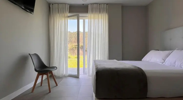 Апартаменты Deluxe с видом на реку Aparthotel Ría de Lires