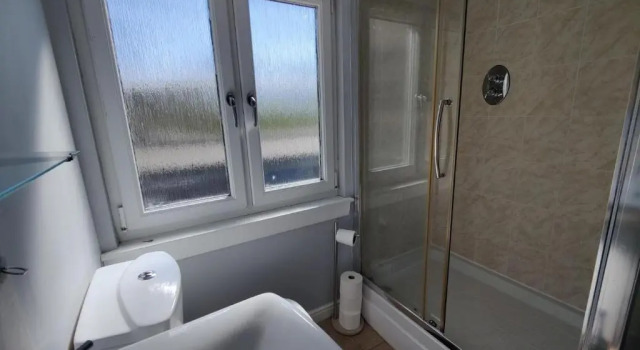 Коттедж NEW Fabulous 2BD Maisonette Dunfermline, Fife