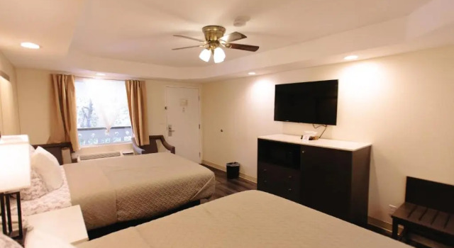 Четырёхместный номер Standard Riverbend Motel & Cabins