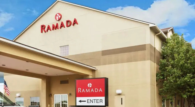 Ramada Limited And Suites Airport/Fair/Expo Center, Забронировать Отель Отели Луисвилл 3 звезды, 3*