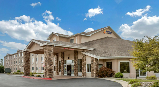 Comfort Inn & Suites Dimondale, Book Hotel Hoteller i Lansing med parkering, Parkering