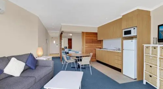 Apartment 521