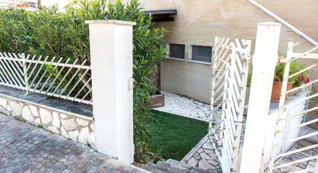 M225 - Marcelli, nuovo monolocale con giardino, Rezervovat Hotel Marcelli 