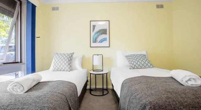 Spacious Comfortable Home in Wheelers Hill+pool, Book Vacation Home Melbourne Melbourne Region