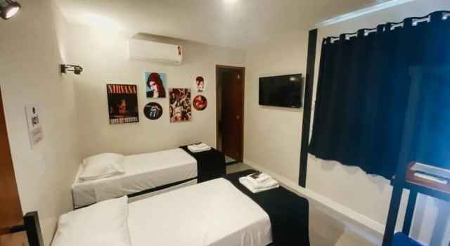 Living Hotel São Paulo, Забронировать Отель Отели Сан-Пауло с бассейном, рядом с Бутанта, Бассейн