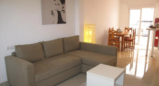 Hernan Cortes, Varaa Hotelli Nerja Axarquía