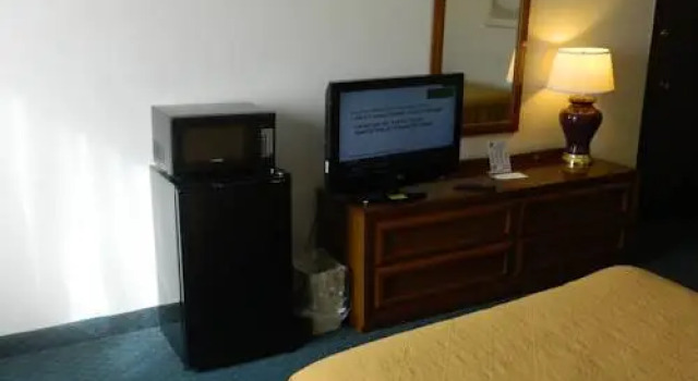 Villa del Lago, Prenota Villa Hotel a Lazio con parcheggio, Parcheggio