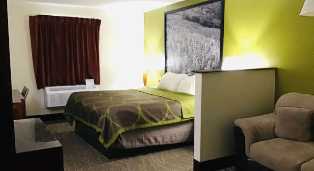 Двухместный люкс Super 8 by Wyndham Mifflinville Near Bloomsburg