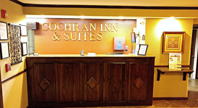 Cochran Inn & Suites, Boek Mini-hotel Hotels in Georgia met parkeren, Parkeren