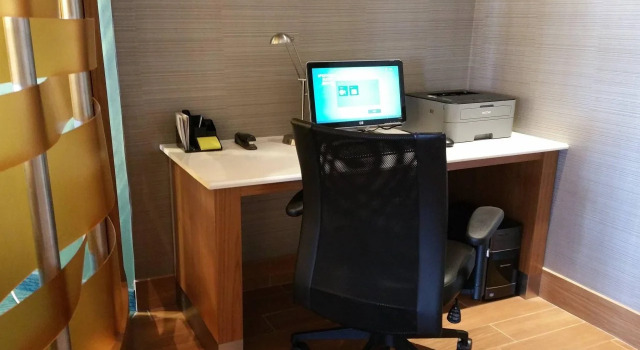 SpringHill Suites West Mifflin, Забронировать Отель Уэст-Миффлин 