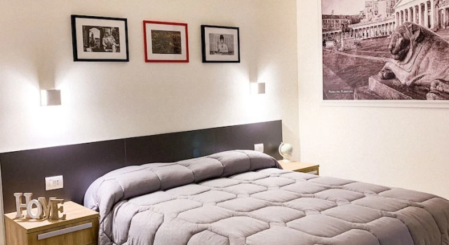 Номер Comfort Napoli Squares Suites