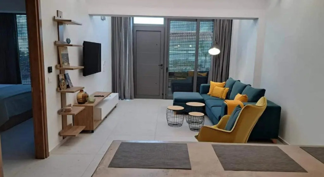 Апартаменты Courtyard Luxury Suites Apostolos