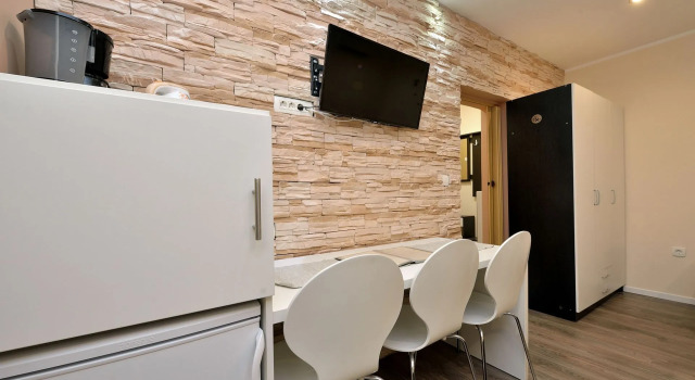 Room Tomo - open pool and pool for children: R1 Sukosan, Zadar riviera