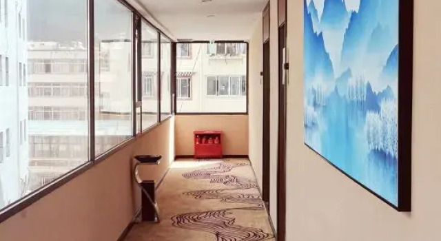 Lixian Impression Hotel
