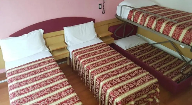 Четырёхместный номер Comfort Hotel Angelus