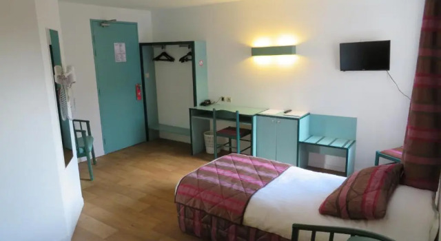 Трёхместный номер Standard Le Relais de Voisins