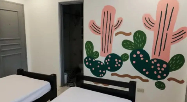 Кровать в общем номере Ola Hostel Manila