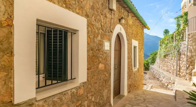 Cas Decu in Fornalutx, Book Vacation Home  
