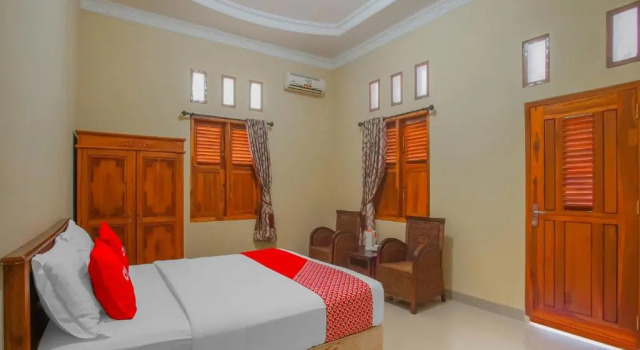 Люкс Deluxe Collection O 89999 Hotel Bumi Kedaton Resort