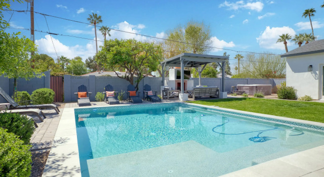 Hot Tub Pool Cabana Saguaro by Rovetravel, Забронировать Отель Финикс 
